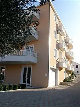 Hotell Vrbat 3*